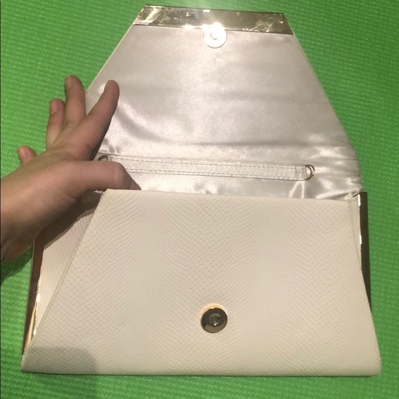 SOLD - White Clutch - Picture 2 of 2